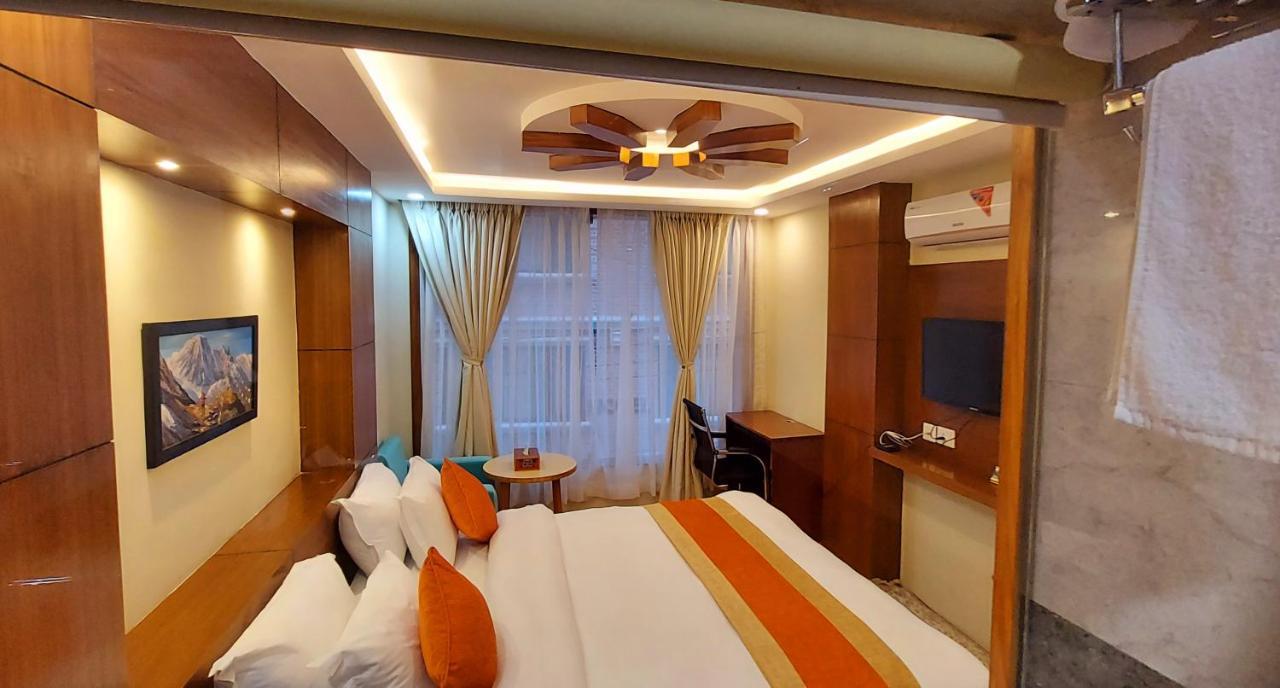 Hotel Yakroo Manang Kathmandu Ngoại thất bức ảnh