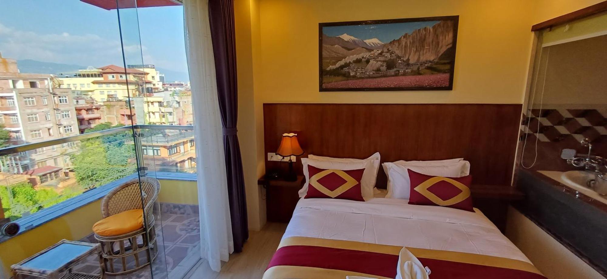 Hotel Yakroo Manang Kathmandu Ngoại thất bức ảnh