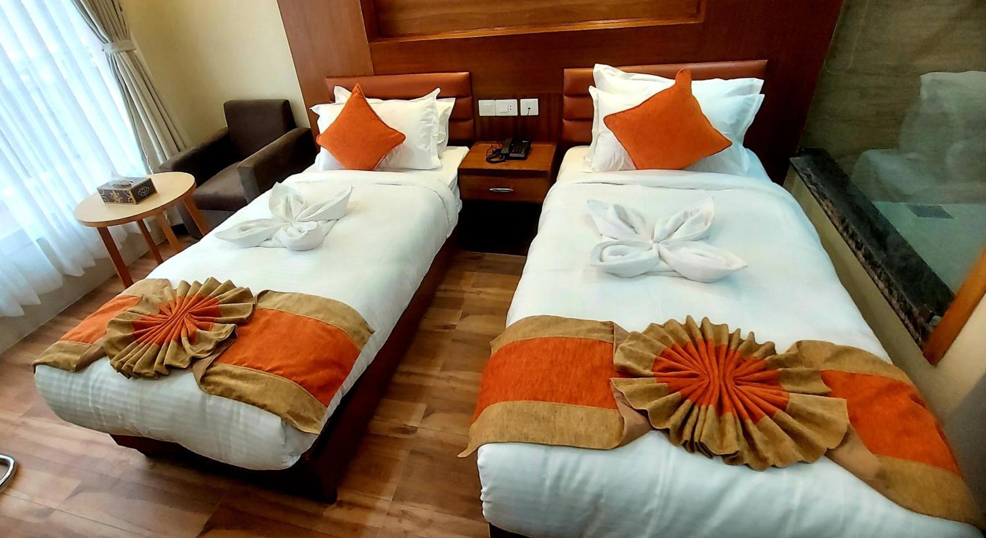 Hotel Yakroo Manang Kathmandu Ngoại thất bức ảnh