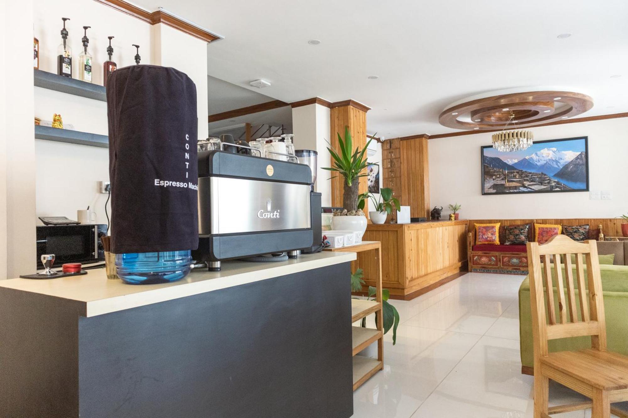 Hotel Yakroo Manang Kathmandu Ngoại thất bức ảnh