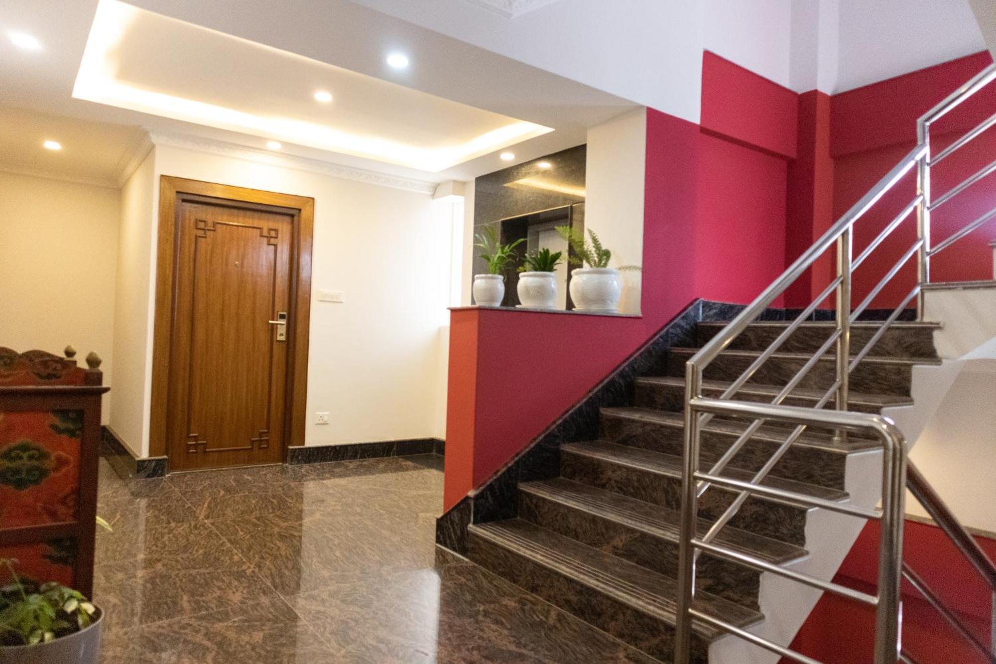 Hotel Yakroo Manang Kathmandu Ngoại thất bức ảnh