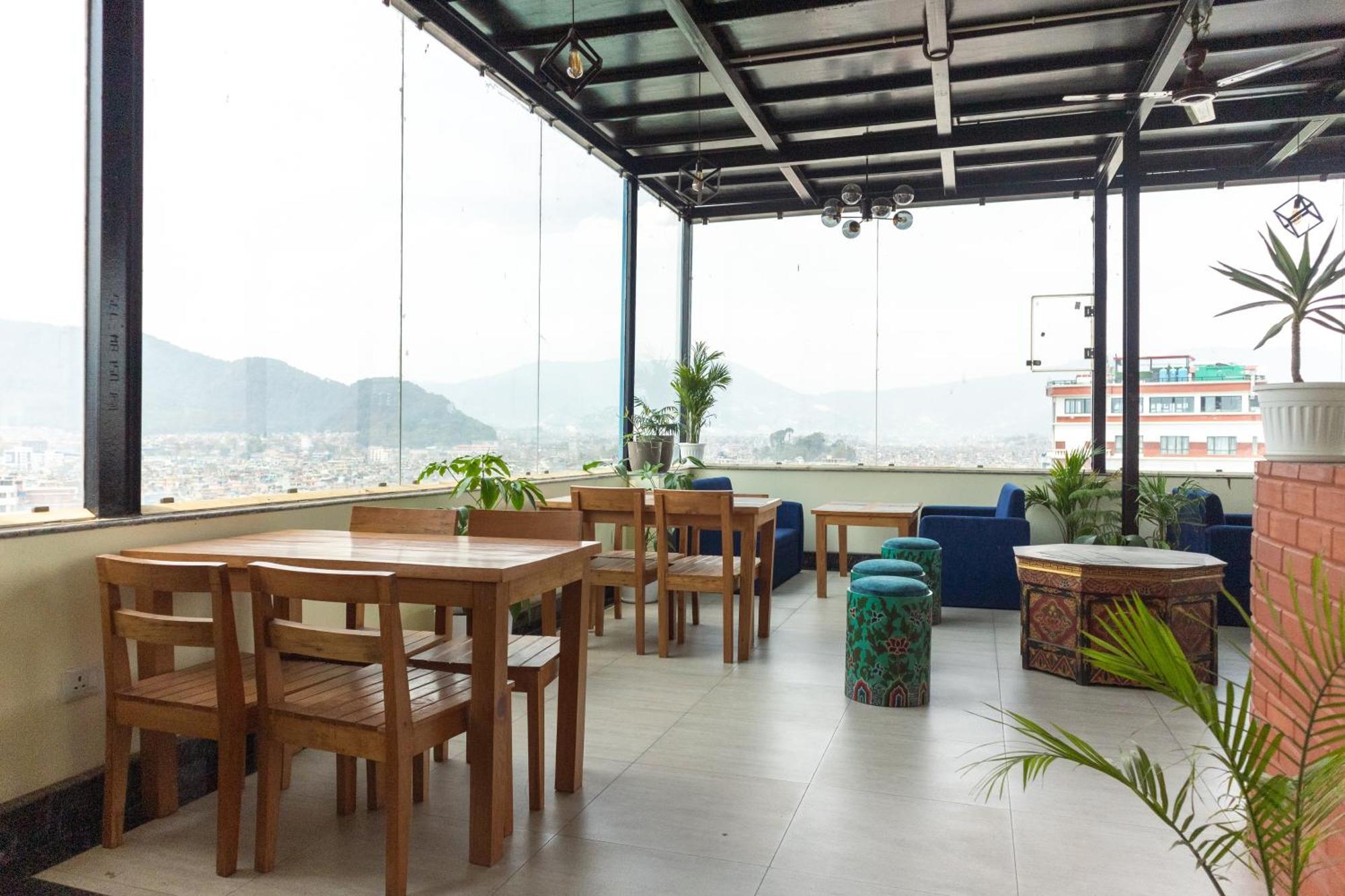 Hotel Yakroo Manang Kathmandu Ngoại thất bức ảnh